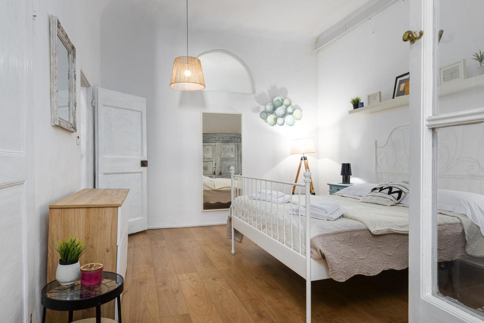 House Of Happy Hours With Terrace Florens Exteriör bild