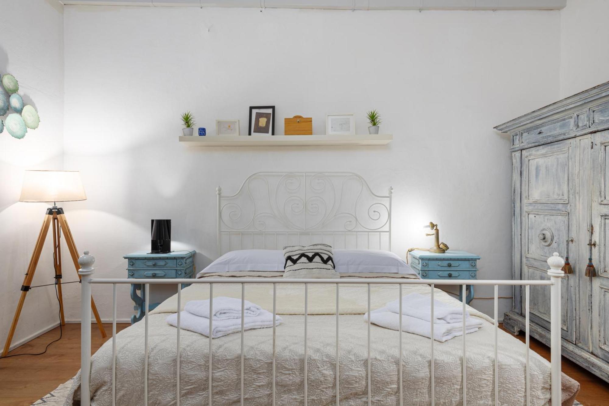 House Of Happy Hours With Terrace Florens Exteriör bild